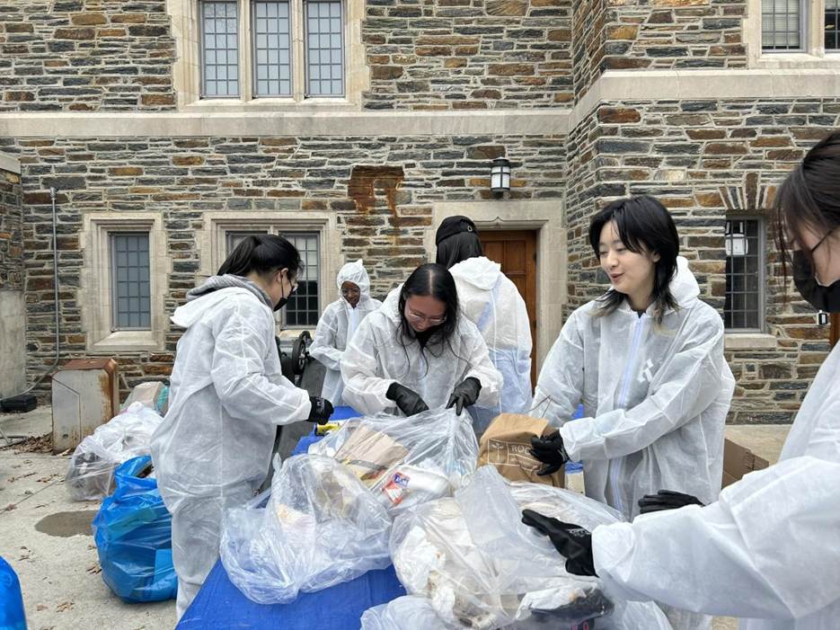 Students conducting trash pickup on Duke campus